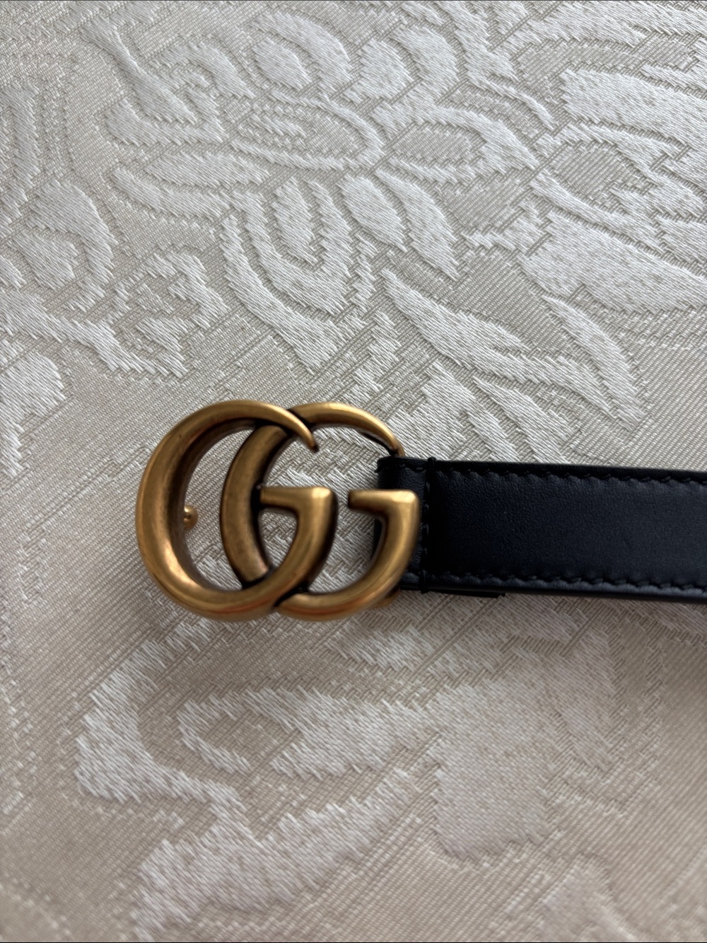 Authentic Gucci Marmont Thin Black Leather Belt with Gold Double-G Buckle - Picture 3 of 3